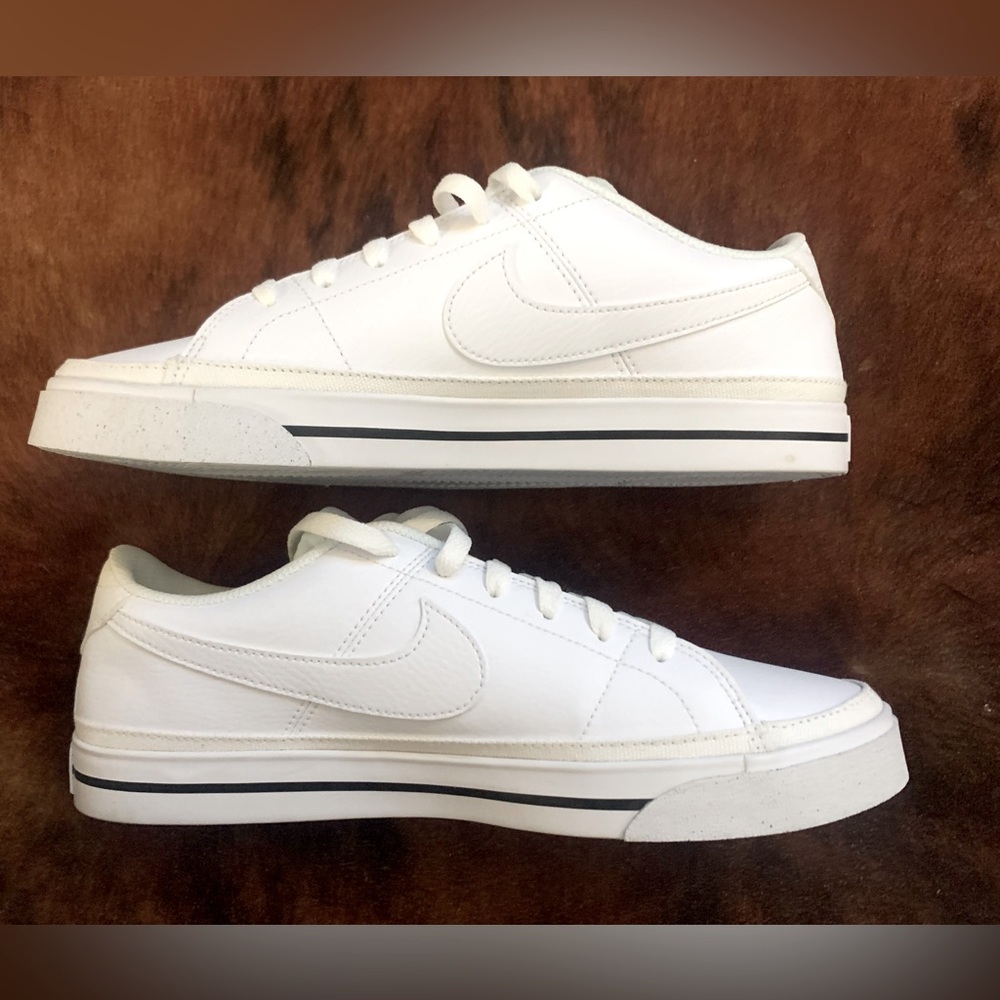 NIKE Women’s White Leather Tennis Shoes US Size 10 - New without Box